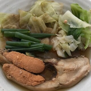 子持ちムキカレイの煮物、キャベツ添え